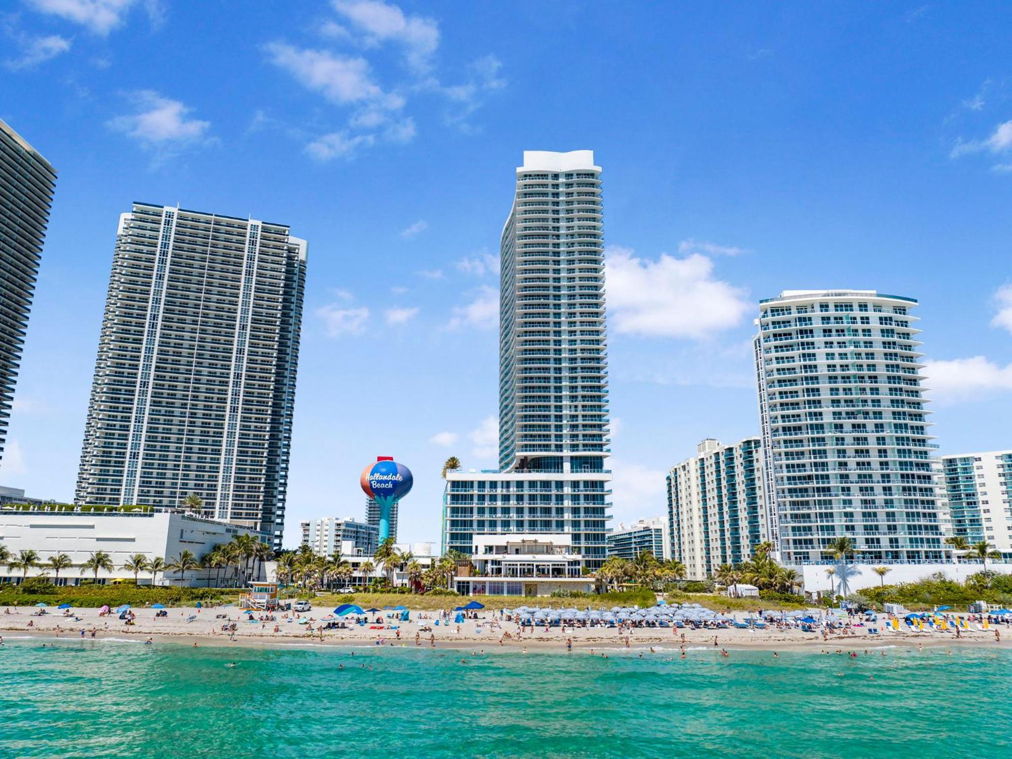 הוליווד Beachfront Condo With Mesmerizing Views מראה חיצוני תמונה